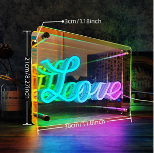 Неоновая вывеска в стекле "Love"